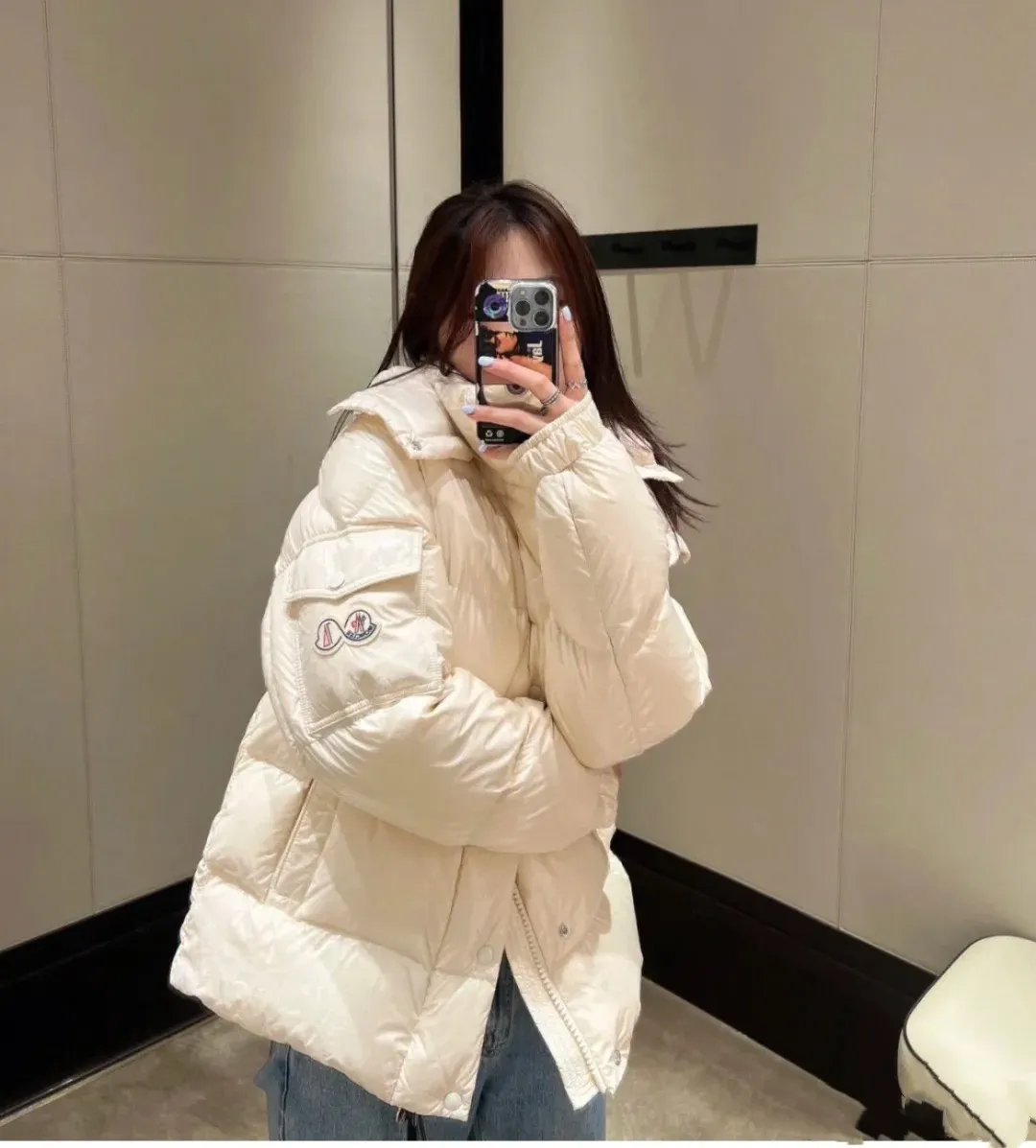 P390 Moncler/ 2026 70 、 。 DNA ， ， 。 Classic ， 、 。 Classic 70 。 Quality， 90 ，Premium Quality ， ，Black ！ Sizes M-3XL